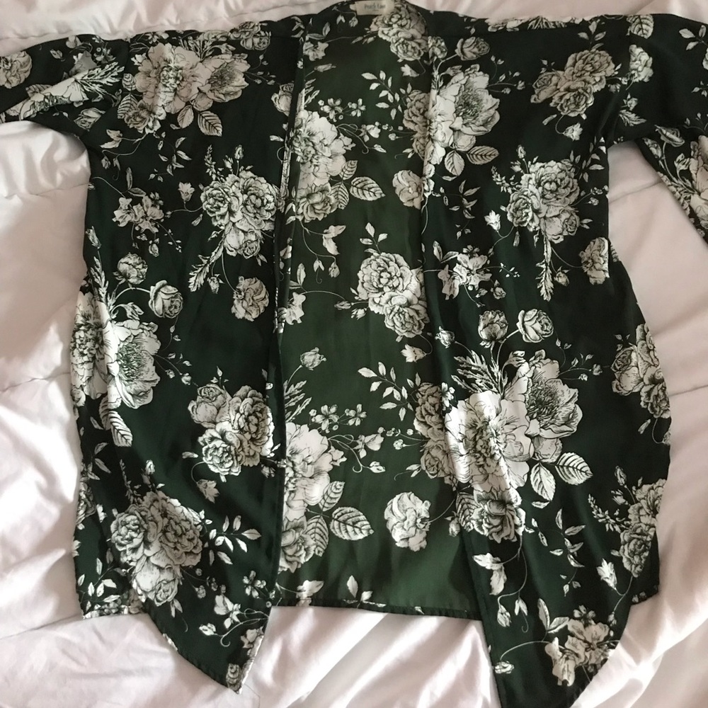 Peach Love California green floral kimono
